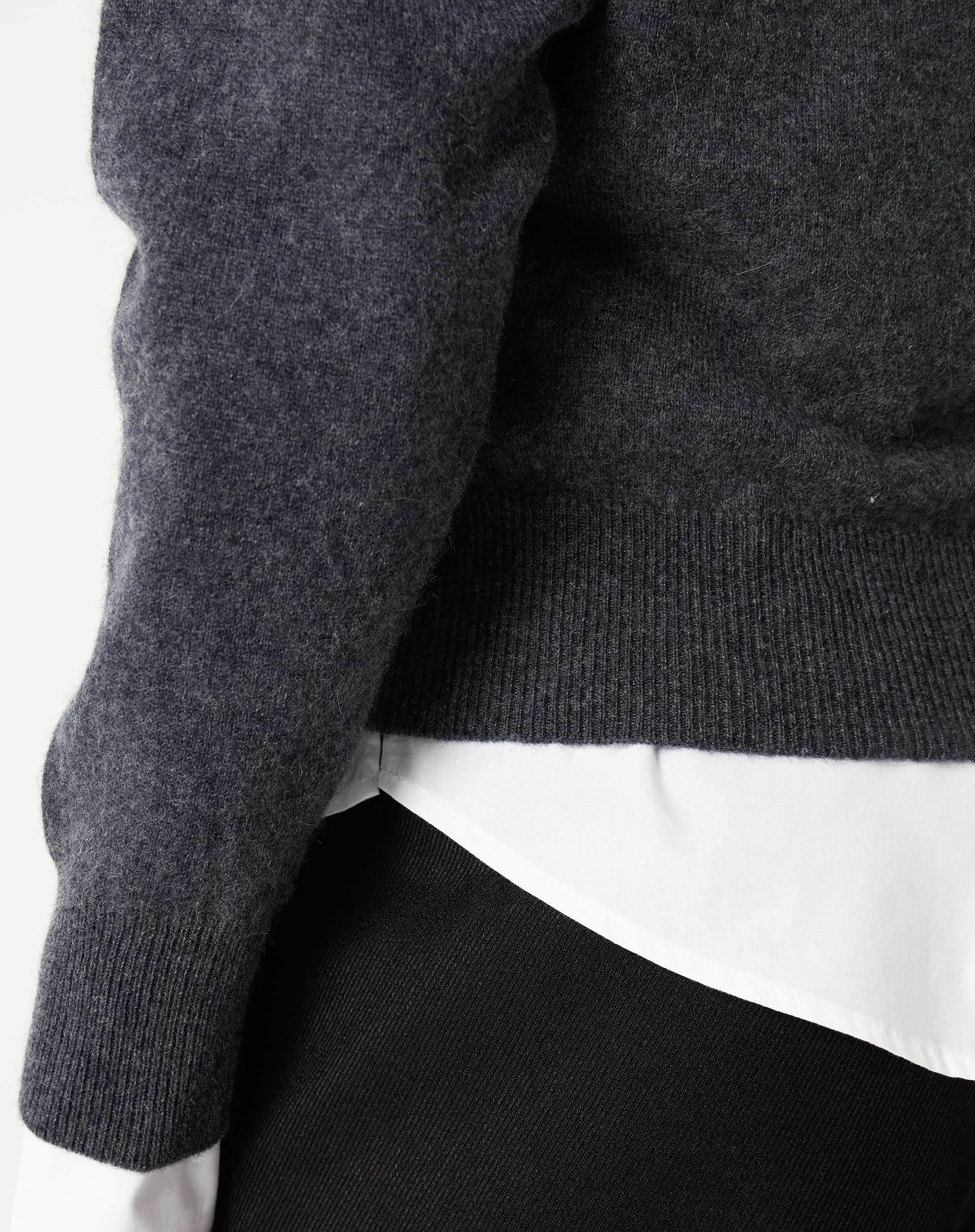 Suéter Cashmere Deluxe Gola V - Cinza Mescla Escuro